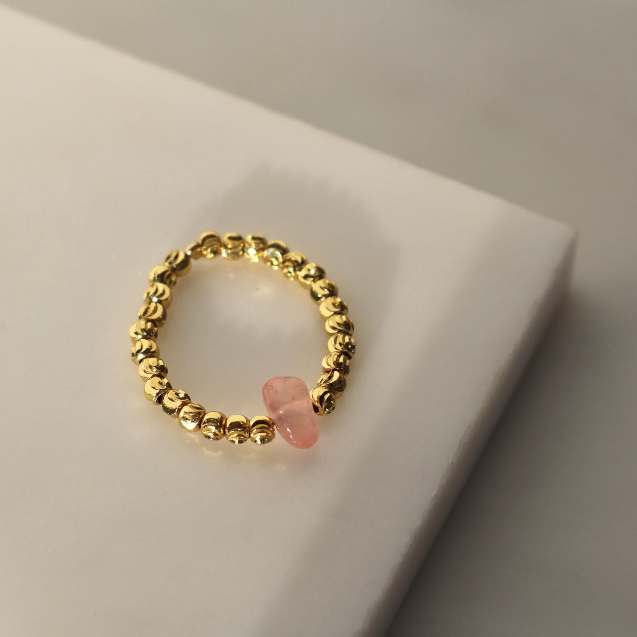 ROSE QUARTZ BEAD RING IN 18K GOLD