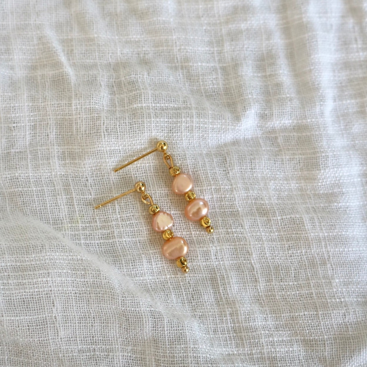 SUNRISE PINK FRESHWATER PEARL STUDS IN 18K GOLD