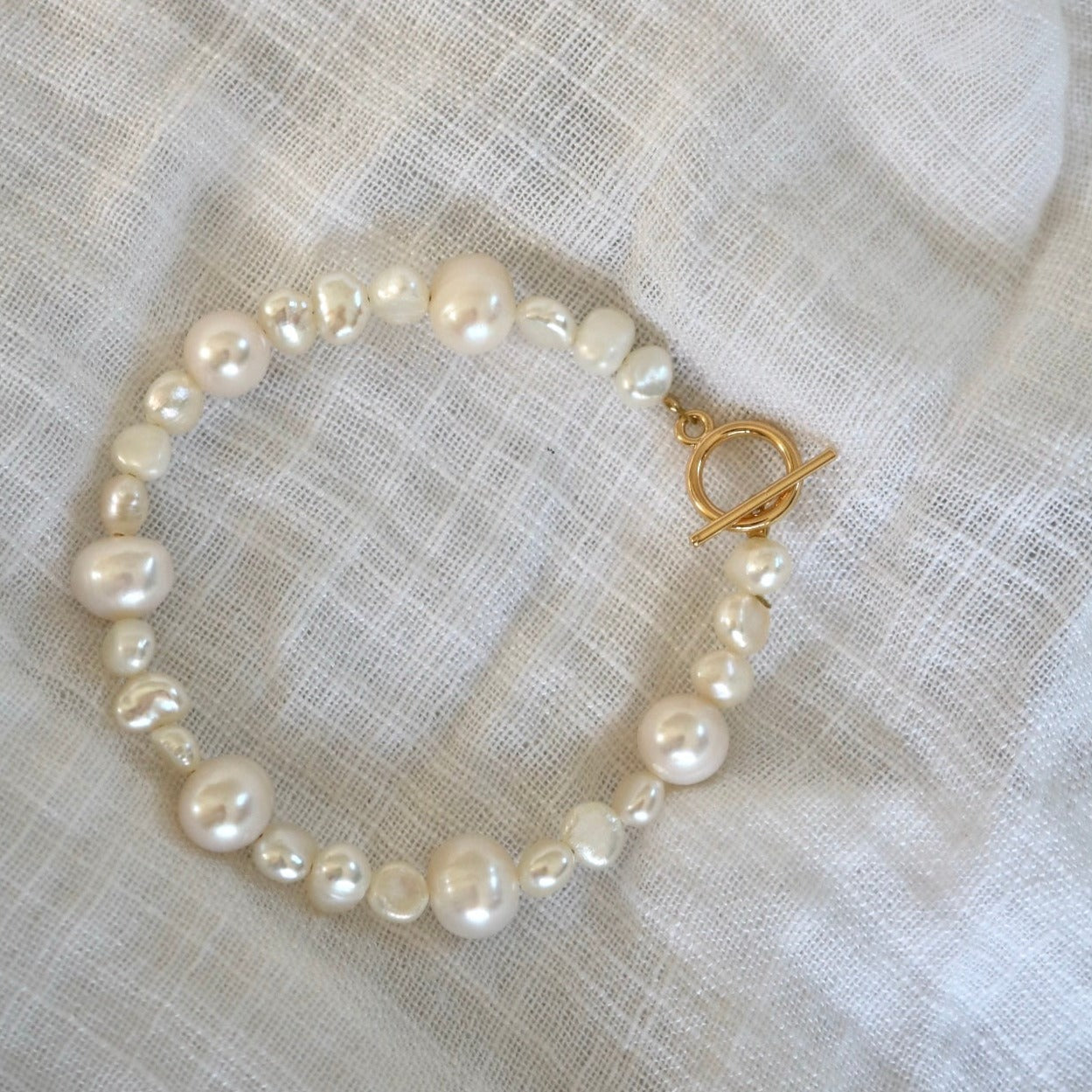 CALLIE PEARL BEADED BRACELET IN 18K GOLD