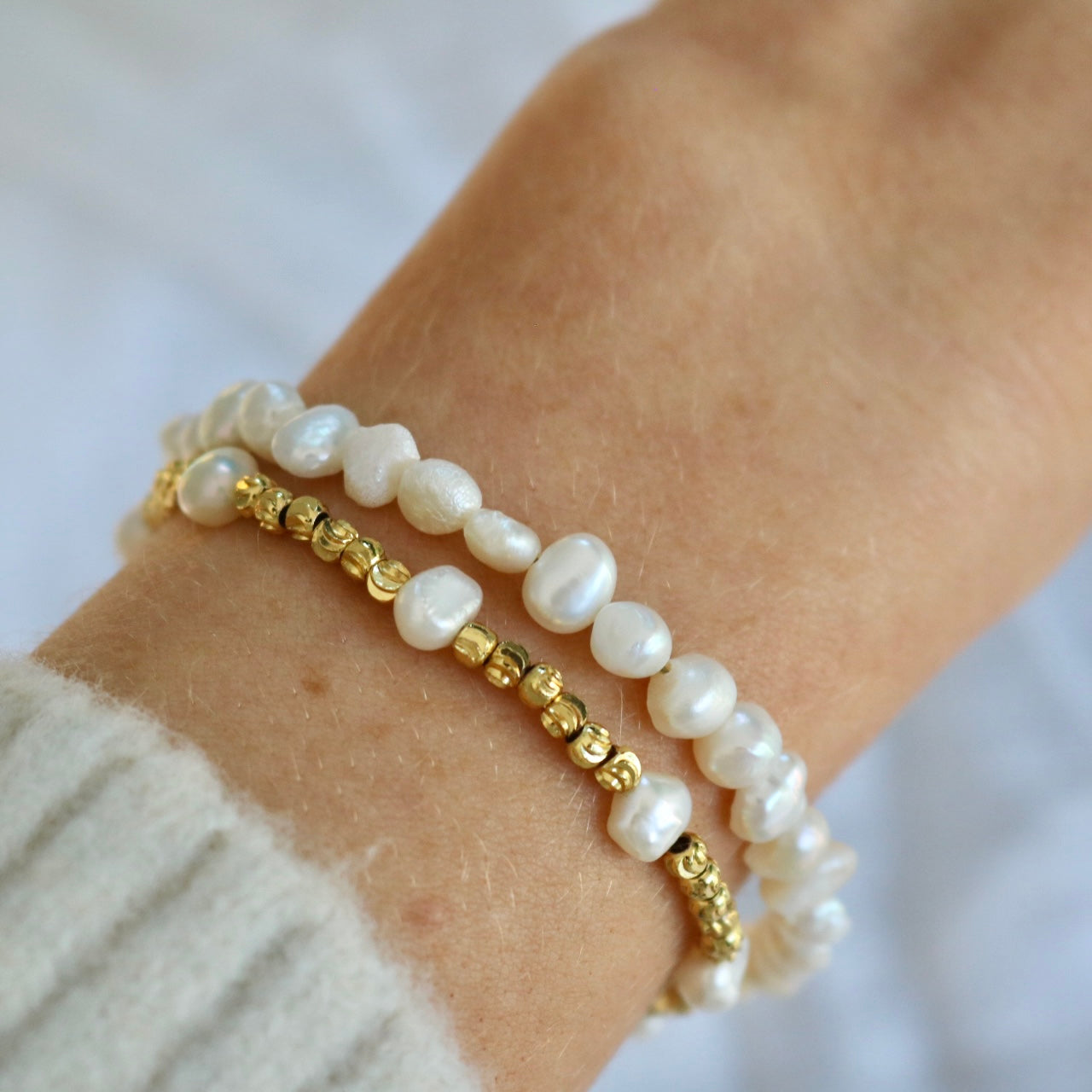 EVA PEARL BEADED BRACELET IN PLATINUM