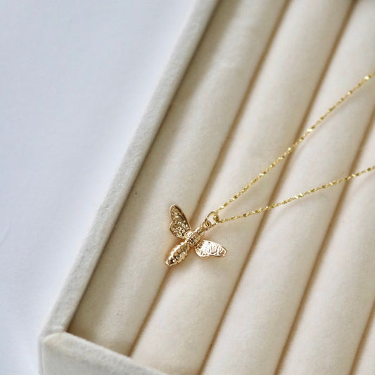 BEE NECKLACE IN 18K GOLD