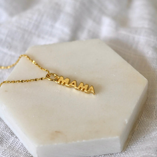 MAMA NECKLACE IN 18K GOLD