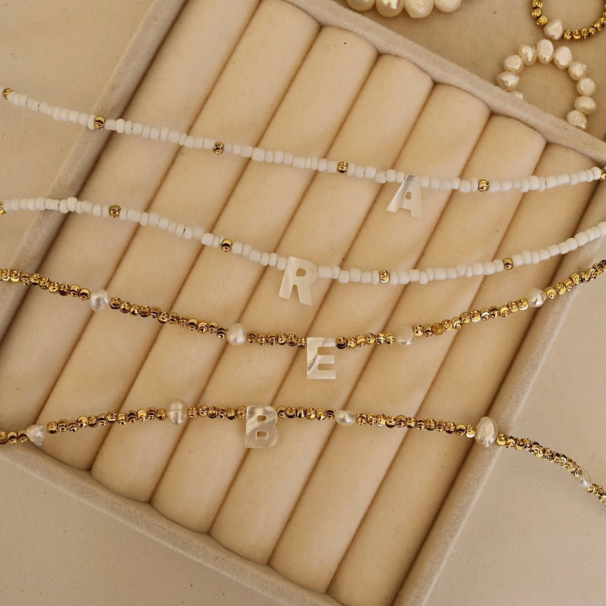 CLARA SHELL INITIAL LETTER NECKLACE IN 18K GOLD