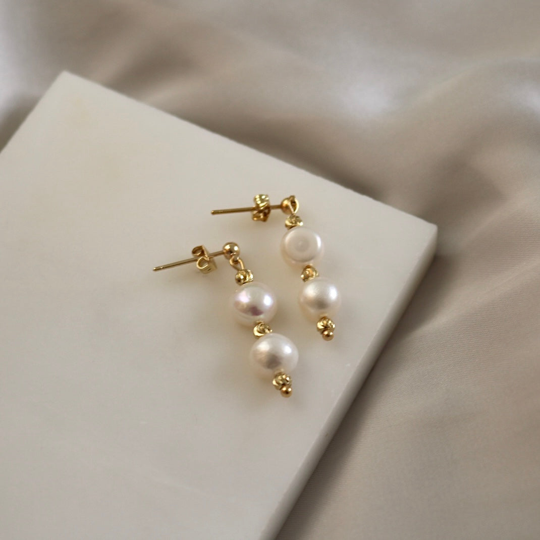 SUNRISE FRESHWATER PEARL STUDS IN 18K GOLD