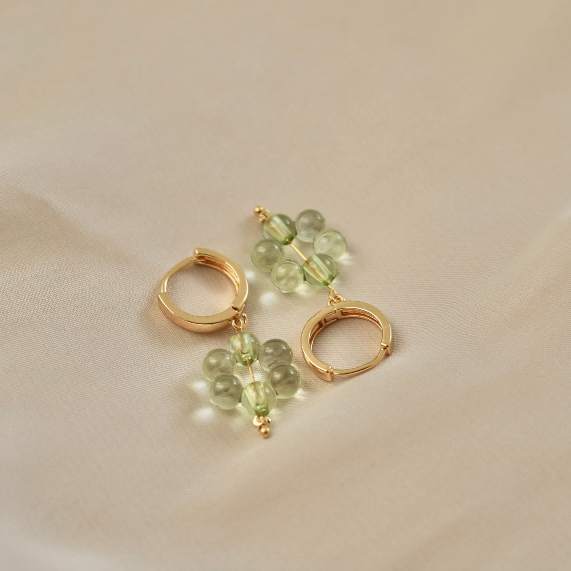 GREEN FLOWER POWER HUGGIE EARRINGS IN 18K GOLD