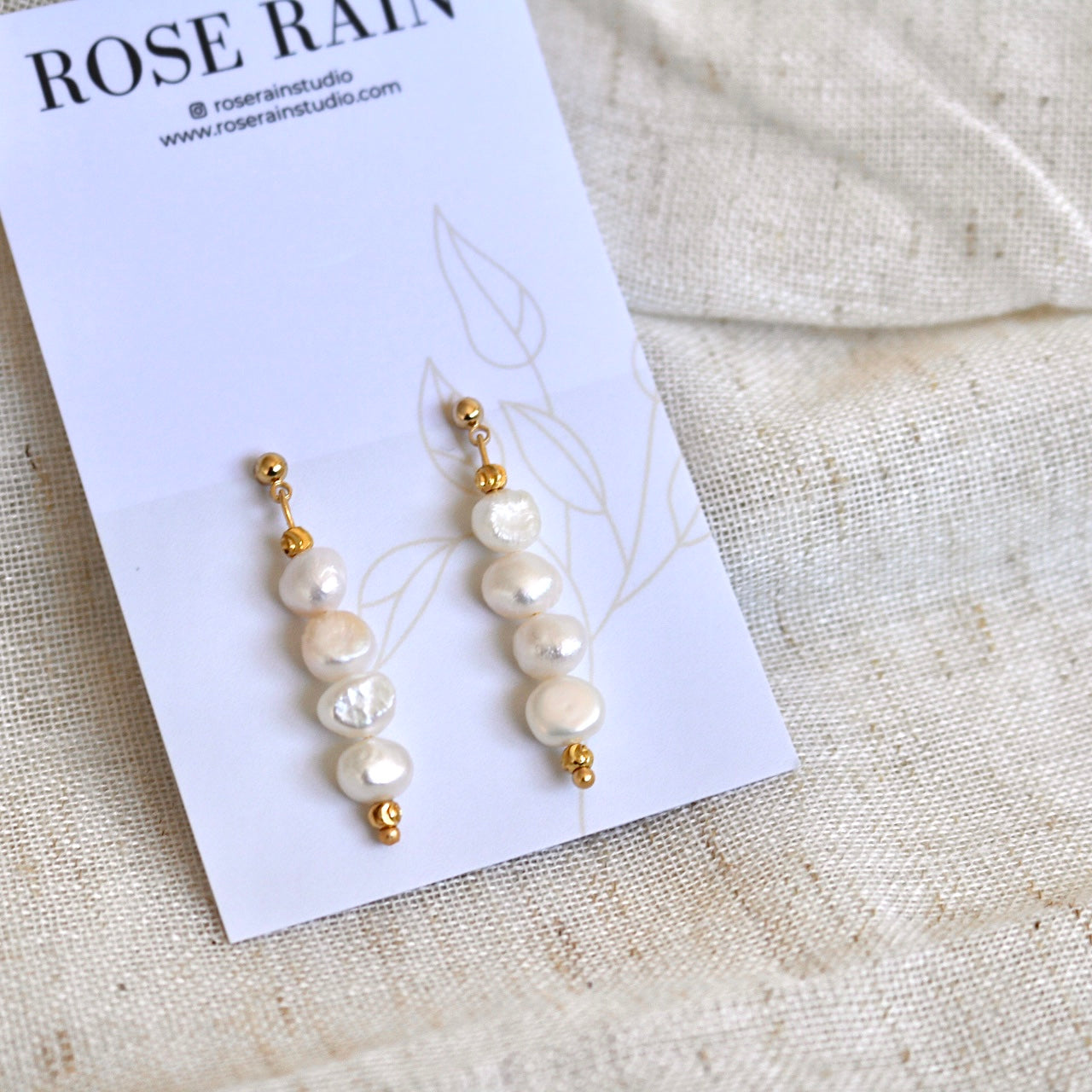 OCEAN FRESHWATER PEARL STUDS IN 18K GOLD