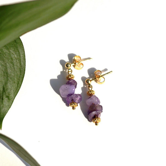 DAISY AMETHYST STUD EARRINGS IN 18K GOLD