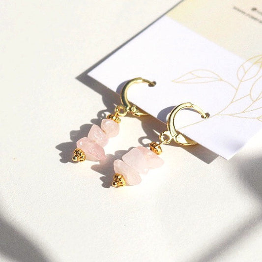 CLIP ON LILY ROSE QUARTZ HUGGIE EARRINGS IN 18K GOLD