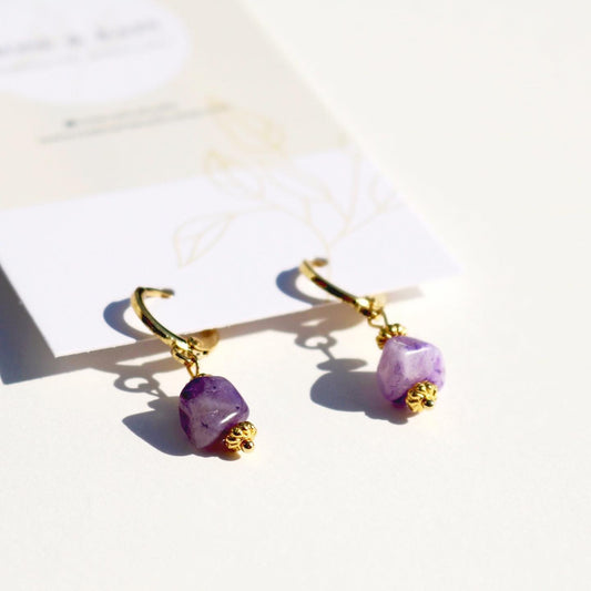 IRIS AMETHYST HUGGIE EARRINGS IN 18K GOLD