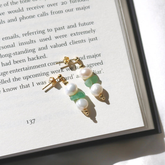 ECLIPSE FRESHWATER PEARL & GREEN AVENTURINE STUDS IN 18K GOLD