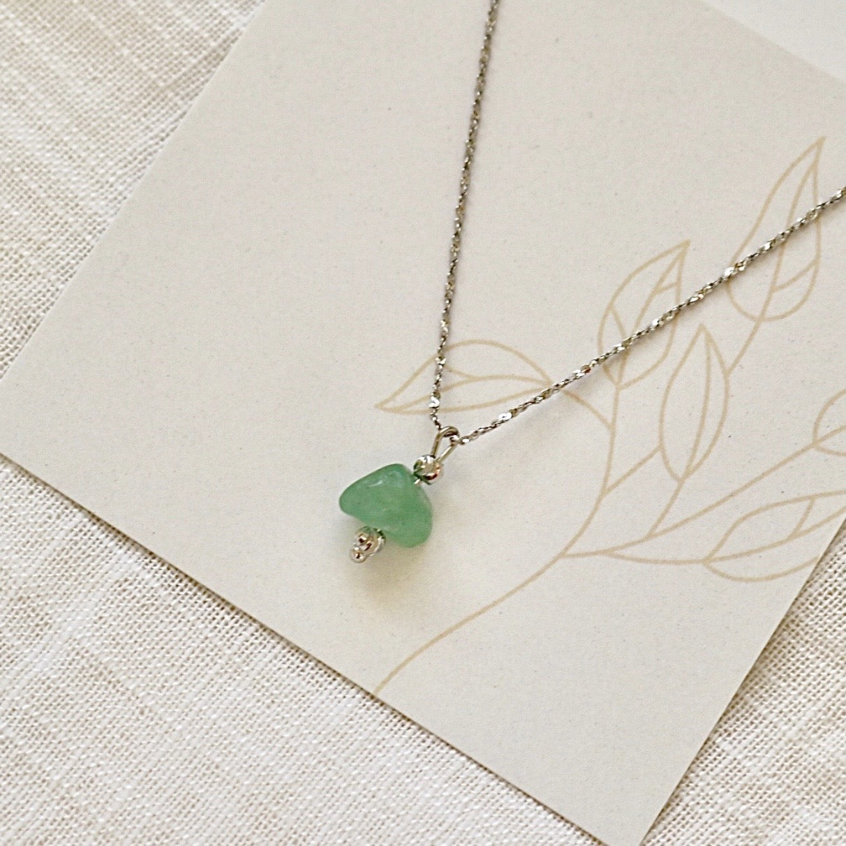 GREEN AVENTURINE NECKLACE IN SILVER