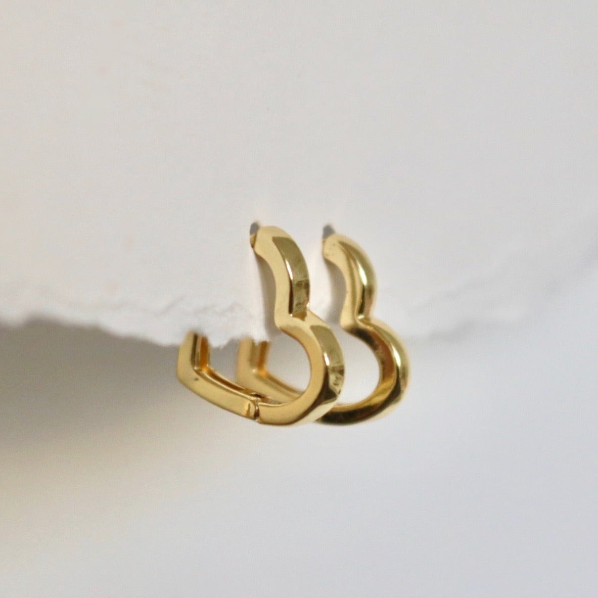 HEART HOOPS IN 18K GOLD